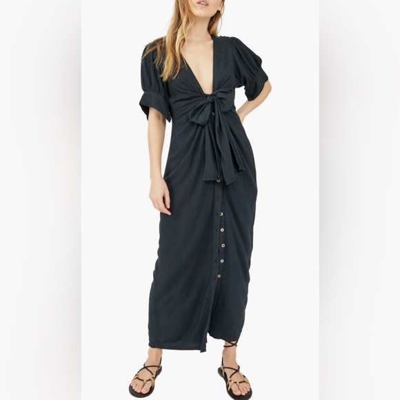 NWT Free People Free-est Summer Tie Front
Maxi Shirtdress
Black
Size Small - Picture 1 of 10